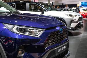 Toyota RAV4 dostepne wersje wyposazenia
