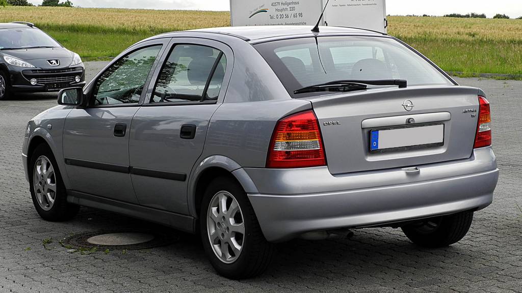 Opel Astra G 1.6 Selection Tyl pojazdu