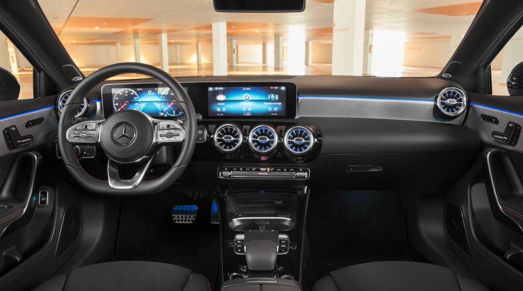 Mercedes-Benz A-Klasse Limousine, Interieur: AMG Line schwarz, Artico Dinamica schwarz Mercedes-Benz A-Class Sedan, Interior: AMG Line black, Artico / dinamica microfibre black