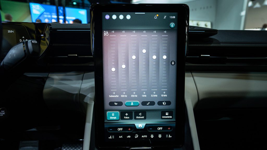 Większy komfort każdej podróży nowy system audio w Fordzie Explorerze EV