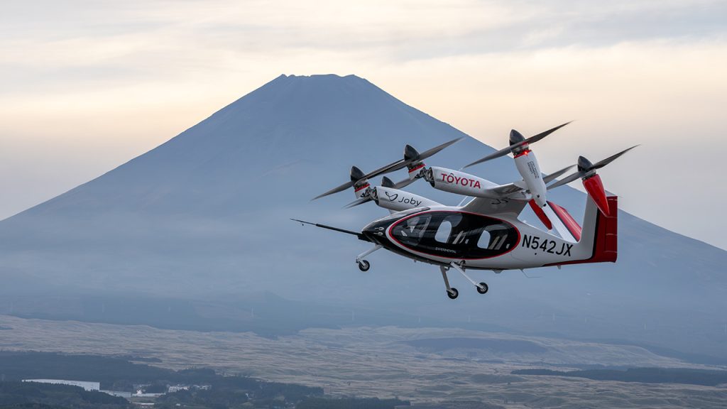 Powietrzne taxi wkracza na globalne salony Toyota i Joby Aviation piszą przyszłość mobilności